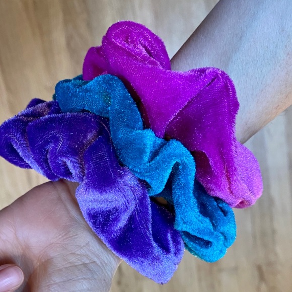 Flirty Spring Velvet Scrunchies 3 pack Hair Band